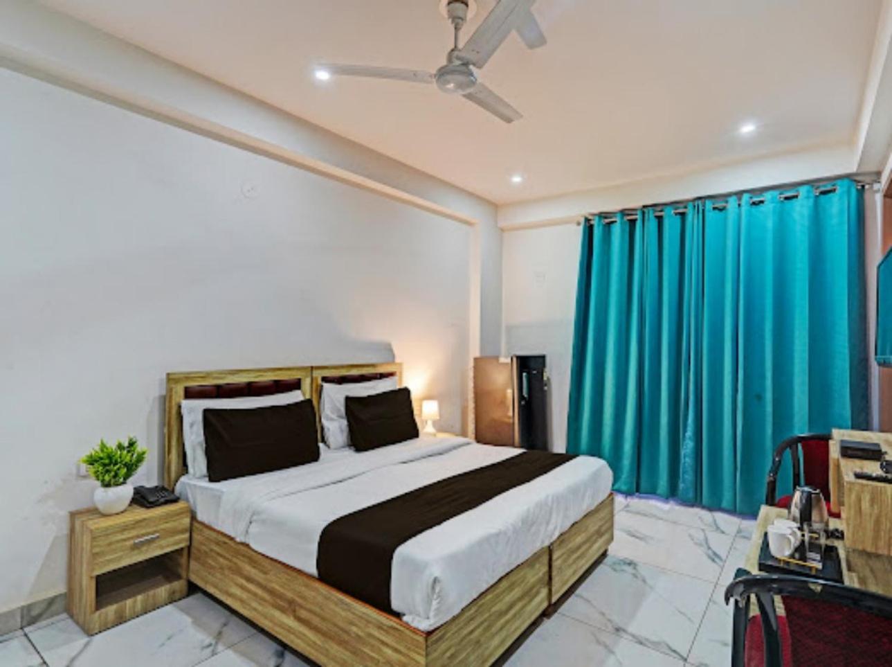 Akshay Dream Stay Гургаон Экстерьер фото
